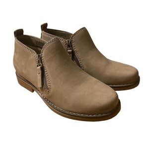 Hush Puppies Women's Mazin Cayto
Boot Size 6.5 Like New